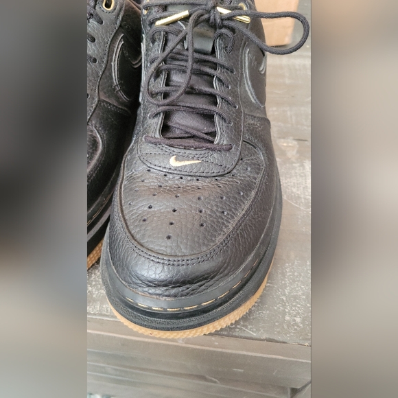 Nike Air Force 1 Luxe Black and Gold Size 10.5 - Picture 7 of 16